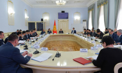 Министрлер Кабинетинде Антикризистик комитеттин кеңешмеси өттү