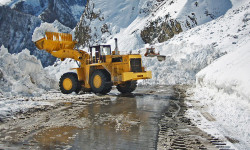 Бишкек - Нарын - Торугарт жолунда кар көчкү жүрүп, каттам жабылды