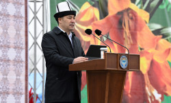 Президент: Баткен өнүксө, жалпы өлкө өнүгөт