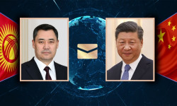 Садыр Жапаров Кытайдагы учак кырсыгына байланыштуу Си Цзиньпинге көңүл айтты