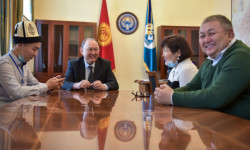 Бишкек шаарынын мэри Эмилбек Абдыкадыров эл каттоодон өттү