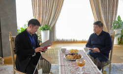 Акылбек Жапаров жалпы республикалык эл каттоого катышты