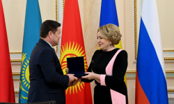 Талант Мамытов КМШ ПААнын маарекелик медалы менен сыйланды