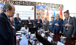 Бишкекте “Манас” эпосунун жана Чыңгыз Айтматовдун мурасы – улуттук баалуулуктардын негизи” эл аралык илимий-практикалык конференция болуп өттү