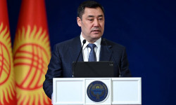 Садыр Жапаров: Эң башкы милдет - бюджеттин кирешесин көбөйтүү