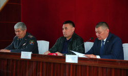 Токтогул: Президенттин өкүлү эл көйгөйүн угууда