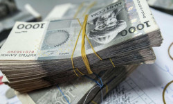 1-апрелден тарта өлкө башчысынын Жарлыгына ылайык, 309 миң кишинин айлык акысы көбөйдү