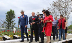 Боордоштор көрүстөнүндө митинг-реквием өттү