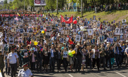 Владимир Путин Садыр Жапаровду жана Кыргызстан элин Жеңиштин 77 жылдыгы менен куттуктады