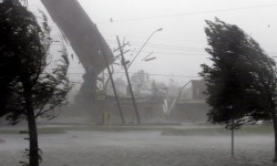 Нарын шаарын катуу шамал жарыксыз калтырды