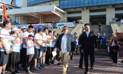 Чолпон-Ата шаарында ШКУнун эл аралык Run the Silk road марафону өттү