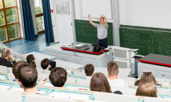 Кыргызстандык 200 жаран Германияда окуп, иштегенге мүмкүнчүлүк алышат