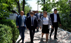 Акылбек Жапаров Бишкектин борбордук көчөлөрүнүн абалы менен таанышты