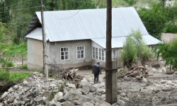 Өзгөндүн Кош-Этер айылында кыян жүрүп, 10 үй жабыркады