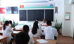 Мугалимдер эмгек өргүүсүнө орточо эсеп менен 40 миң сом алышат