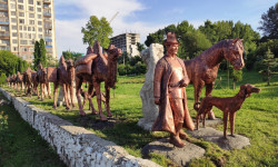 Ош шаарында Улуу Жибек жолунун кербени орнотулду