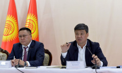 Бакыт Төрөбаев: Элдин көйгөйлөрүн угуп, жеринде чечүүгө жана аткарууга алабыз