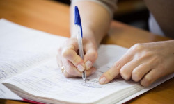 Таласта мугалимдердин эң жогорку эмгек өргүүсү 70 миң сомго жетти