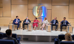 Министрлер Кабинетинин Төрагасынын биринчи орун басары Адылбек Касымалиев кыргыз-британ инвестициялык форумун өткөрүүнү сунуштады 