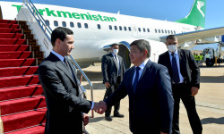 Түркмөнстандын Президенти Сердар Бердымухамедов Кыргыз Республикасына келди