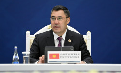 Садыр Жапаров Төртүнчү консультативдик жолугушуунун алкагында Борбор Азия мамлекеттеринин башчыларынын астында сөз сүйлөдү