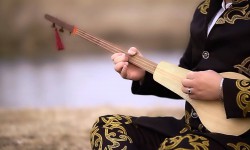 Таңшы комуз: Комузчу Усубалы Казаковдун чертүүсүндөгү күулөр  (аудио)