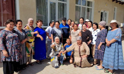 Президент Садыр Жапаров Ысык-Көлдө эс алып жаткан мугалимдерден кабар алды