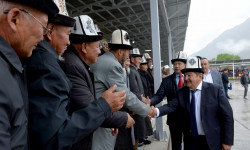 Акылбек Жапаров: Чоң-Алай – карт тарыхтын сырларын катып, даткалардын изи калган жер