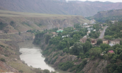 Балыкчы менен Таш-Көмүрдө үйлөрдү сел каптады