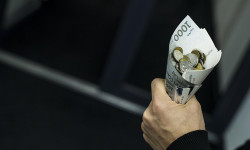 “Үй-бүлөгө көмөк” жөлөк пулу ушул жылдын июнь айынан тарта 50 %га көбөйгөн