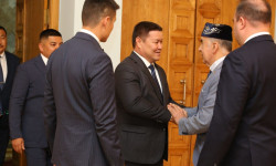 Талант Мамытов Татарстан жана Башкортостандан келген ишкерлер менен жолугушту