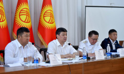 Москва жана Сокулук райондорунда мамлекеттик орган жетекчилери эл менен жолугушту