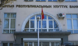 Кыргызстандын валюта базарында  АКШ долларынын жетишсиздиги жок