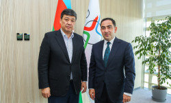 Бакыт Төрөбаев Баку шаарына жумушчу сапарынын алкагында бир катар мекемелердин иши менен таанышты