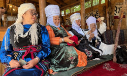 Бишкекте уз айымдар мыкты шырдакчы сынагында ат салышууда