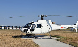 ӨКМ тик учакты башкара билген жарандарды издейт