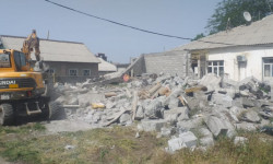 Бишкекте мыйзамсыз курулган имараттар бузулат