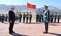 Чуңкурчак жайлоосунда мамлекеттик тууну көтөрүү салтанаты болуп өттү