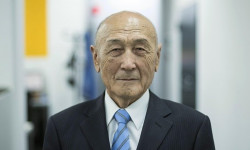  Медетхан Шеримкуловго «Кыргыз Республикасынын Баатыры» эң жогорку артыкчылык даражасы ыйгарылды