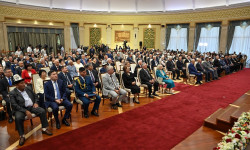 Садыр Жапаров: "Тапшырылган сыйлыктар мындан аркы ишиңиздерге чек болуп калбасын"