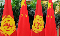 Президент Садыр Жапаров КЭР Төрагасы Си Цзиньпинге Сычуань провинциясындагы жер титирөөдө адам курмандыктары болгондугуна байланыштуу көңүл айтты 