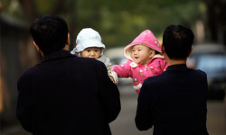 Кытайдын калкы кескин азайып, бийлик абортко чектөө киргизди