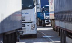 Контрабанда жүк ташысаң, автоунааңдан кол жууйсуң!