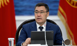  Садыр Жапаров КМШга мүчө мамлекеттердин ички иштер министрлери менен жолугушууда эмгек миграциясы жаатындагы кызматташтыкты активдештирүүнүн маанилүүлүгүн белгиледи