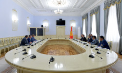 Акылбек Жапаров «Бириккен дан компаниясы» АКнын жетекчилиги менен жолугушту