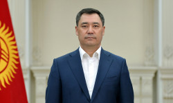  Садыр Жапаров Улуу Британиянын Королу Карл III Королева Елизавета II каза болгондугуна байланыштуу көңүл айтты