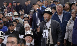 А.Касымалиев жана К.Зулушев Ат-Башы жана Нарын райондорунун тургундары менен жолугушту