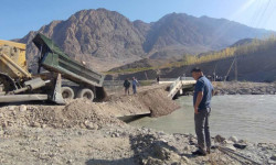 Ак-Суу дарыясындагы көпүрө транспорт үчүн ачылды