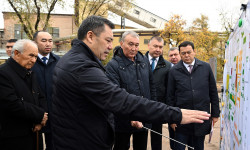 Президент Кара-Балта тоо-кен комбинатынын өндүрүштүк ишмердүүлүгү менен таанышты