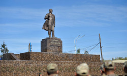 Акылбек Жапаров: Исхак Раззаковдун биздин мамлекеттин өнүгүү тарыхына кошкон салымы олуттуу